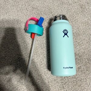 Hydro Flask Aqua Bottle with Vibrant Straw Lid